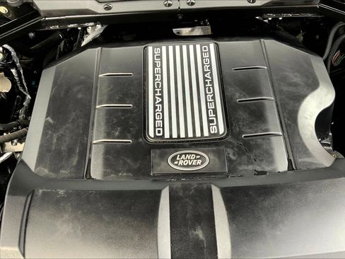 Used 2024 Land Rover Defender 110 V8 image 32