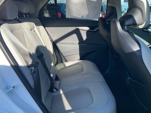 New 2026 Kia Niro EX image 21