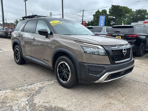 Used 2023 Nissan Pathfinder Rock Creek AWD/4WD image 4