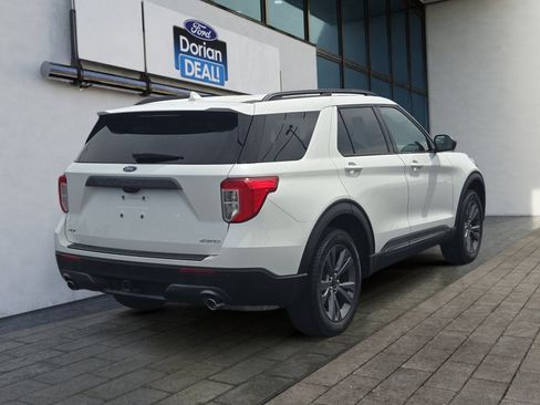 Used 2023 Ford Explorer XLT w/ Equipment Group 202A AWD/4WD image 3