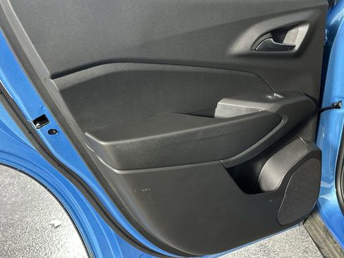 Used 2025 Chevrolet Trax ACTIV w/ Driver Confidence Package image 32
