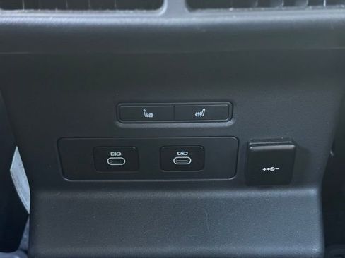 Used 2025 Land Rover Range Rover Velar Dynamic SE image 35