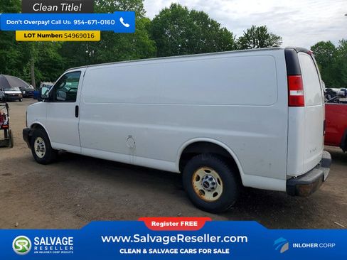 Used 2017 GMC Savana 2500 Extended RWD image 3