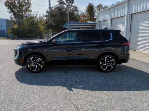 Used 2024 Mitsubishi Outlander SE image 9