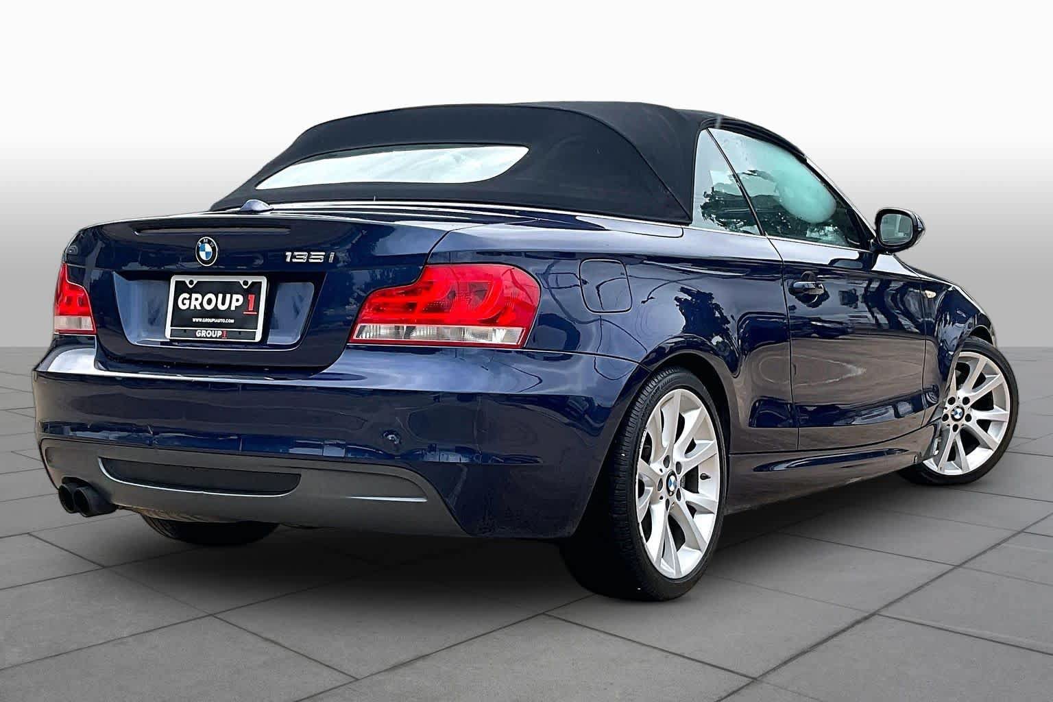 Used 2012 BMW 135i Convertible RWD image 12