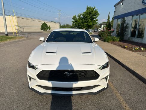 Used 2020 Ford Mustang Coupe RWD image 10