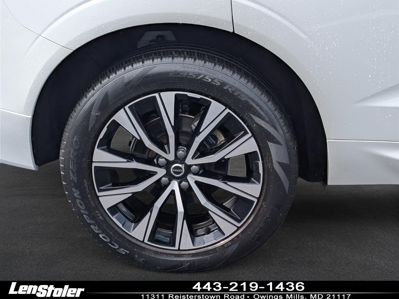 Used 2024 Volvo XC60 B5 Plus w/ Protection Package Premier AWD/4WD image 10