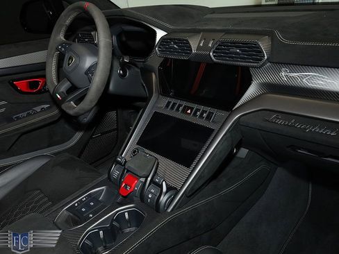 Used 2023 Lamborghini Urus Performante image 29