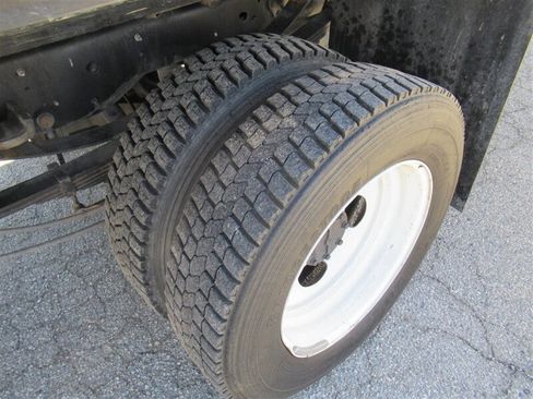 Used 2018 Ford F450 XL image 34