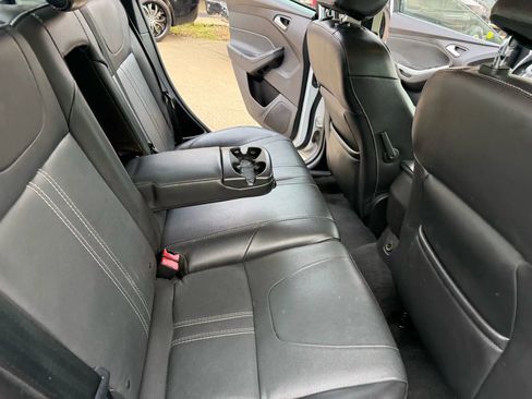 Used 2014 Ford Focus SE w/ Equipment Group 201A image 21