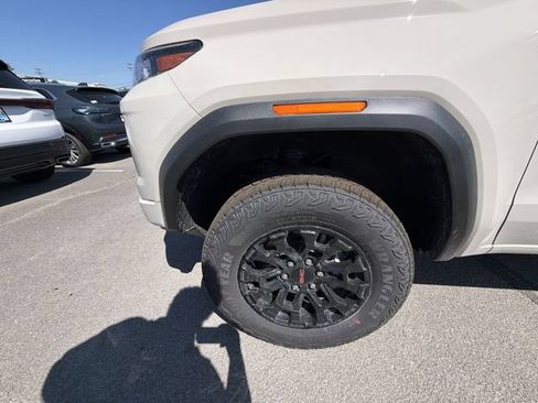 New 2026 GMC Canyon Elevation w/ Convenience Package AWD/4WD image 10