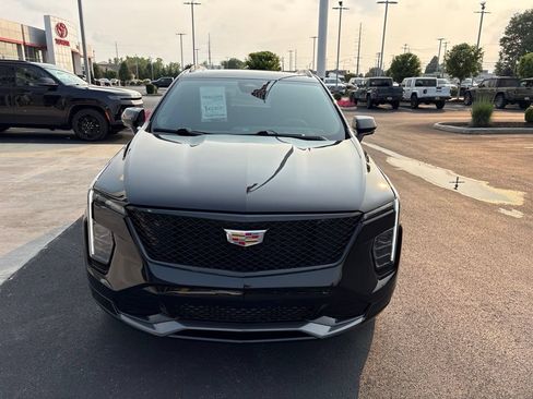 Used 2025 Cadillac XT4 Sport AWD/4WD image 8