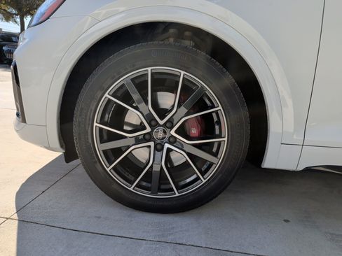 Used 2024 Audi SQ5 Premium Plus w/ Premium Plus Package image 13