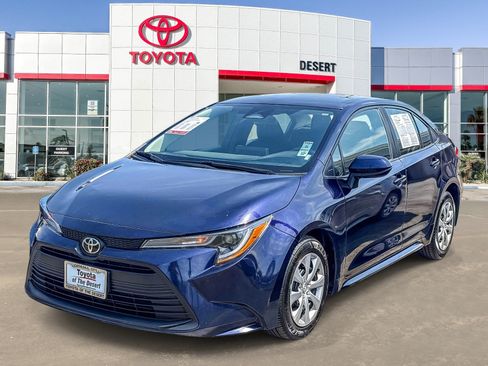 Used 2024 Toyota Corolla LE FWD image 3