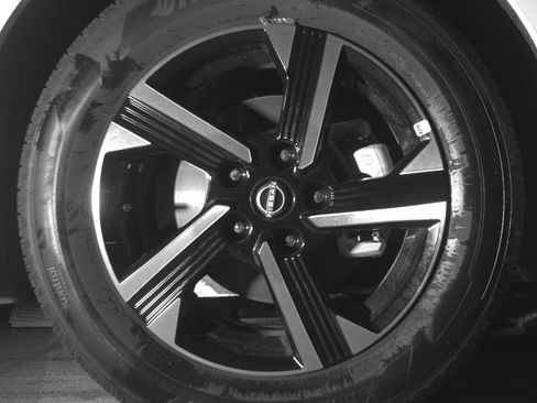 Used 2025 Nissan Sentra SV image 13