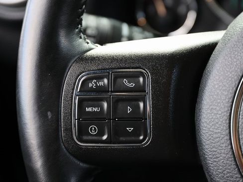 Used 2018 Jeep Wrangler Sahara w/ Connectivity Group image 17