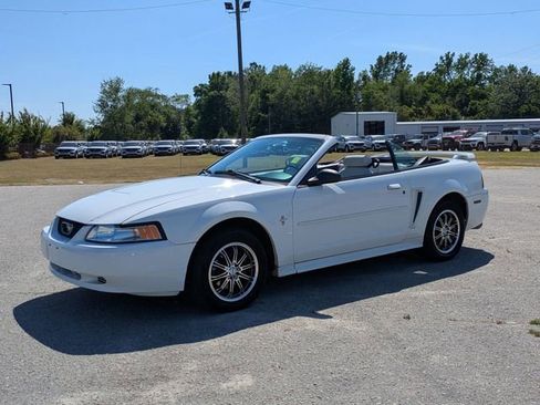 Used 2003 Ford Mustang Convertible image 7