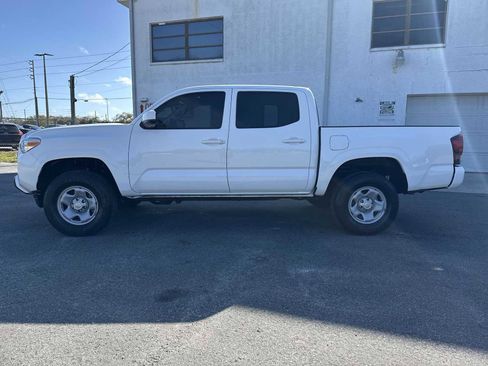 Used 2023 Toyota Tacoma SR image 3