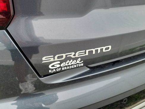 Used 2023 Kia Sorento S w/ Panoramic Sunroof Package FWD image 8