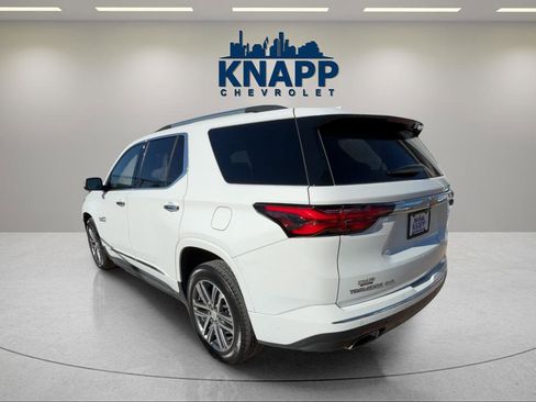 Used 2023 Chevrolet Traverse High Country image 3
