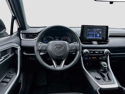 Used 2022 Toyota RAV4 SE w/ Convenience Package AWD/4WD image 11