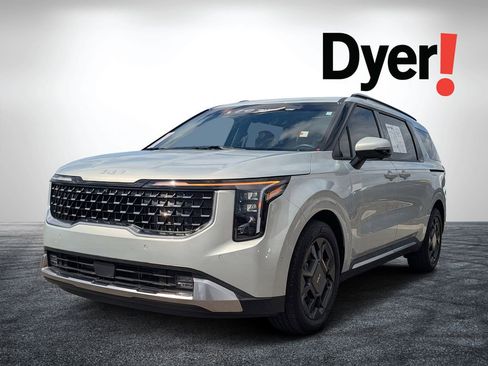 Used 2025 Kia Carnival SX image 8