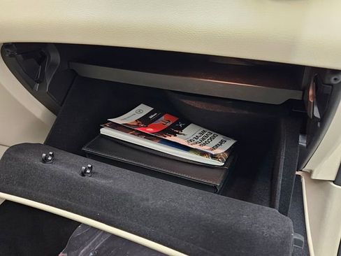 Used 2022 Mercedes-Benz GLC 300 GLC 300 image 18