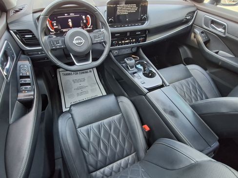 Certified 2023 Nissan Rogue Platinum w/ Platinum Premium Package FWD image 19