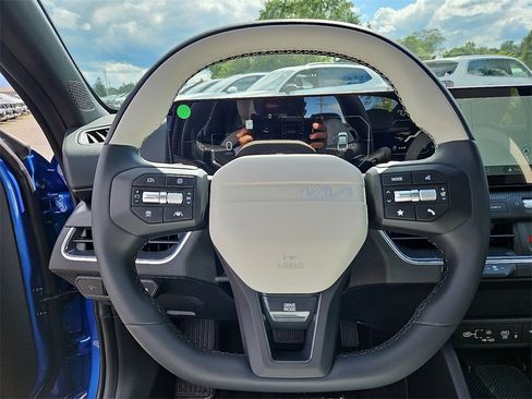 New 2025 Kia K4 GT-Line w/ GT-Line Premium Package image 11