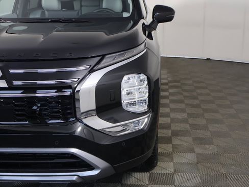 New 2026 Mitsubishi Outlander SE image 16