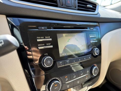 Used 2016 Nissan Rogue S w/ Appearance Package FWD image 50