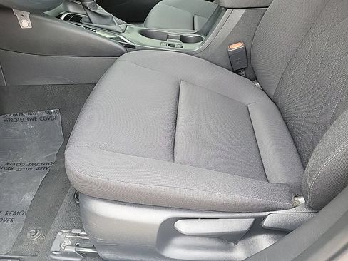 Used 2024 Toyota Corolla LE FWD image 13