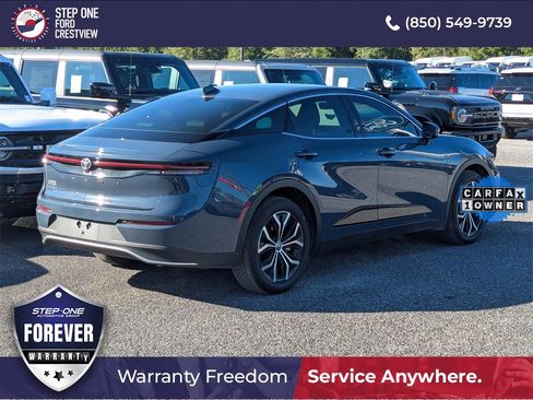 Used 2025 Toyota Crown XLE image 5