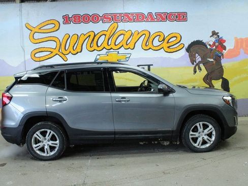 Used 2019 GMC Terrain SLE image 1