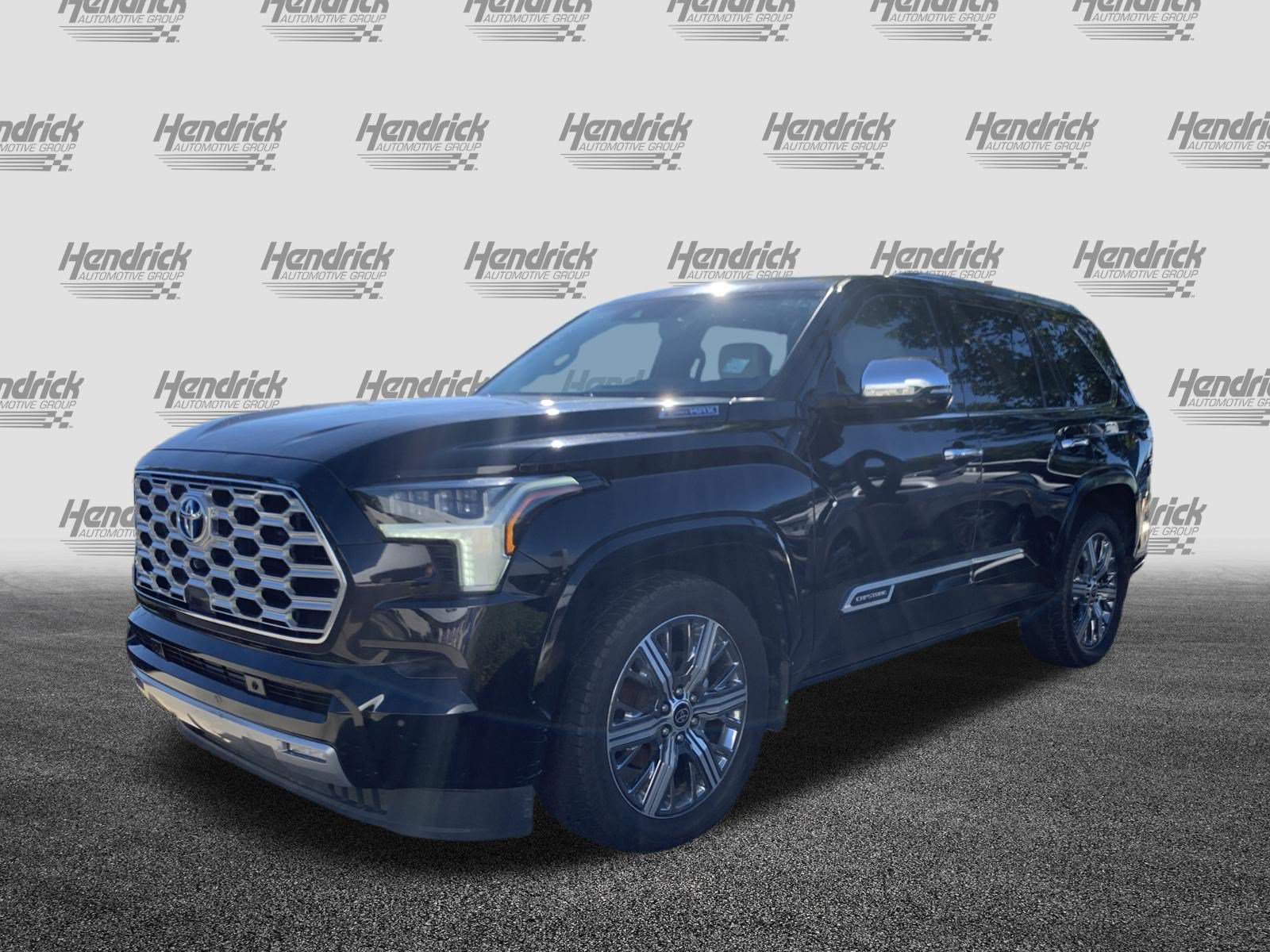 Used 2024 Toyota Sequoia Capstone AWD/4WD image 5