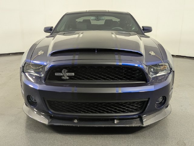 Used 2011 Ford Mustang Shelby GT500 RWD image 3