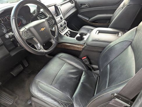 Used 2016 Chevrolet Suburban LT image 27