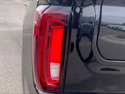 Used 2025 GMC Sierra 1500 SLT image 28