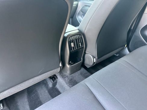 Used 2025 Hyundai Kona SEL image 24