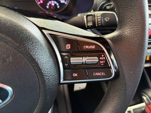 Used 2020 Kia Forte LXS FWD image 11