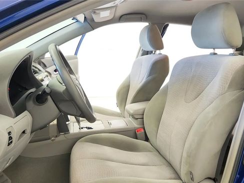 Used 2010 Toyota Camry SE FWD image 25