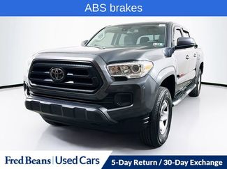 Used 2022 Toyota Tacoma SR video 3