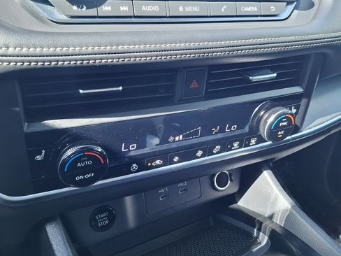 Certified 2025 Nissan Rogue SV w/ SV Premium Package FWD image 15