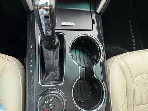 Used 2016 Ford Explorer Platinum image 33