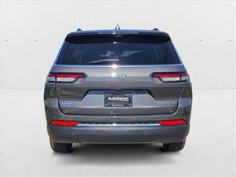 New 2024 Jeep Grand Cherokee L Limited w/ Luxury Tech Group II image 8