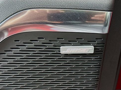 Used 2025 Chevrolet Traverse RS image 19