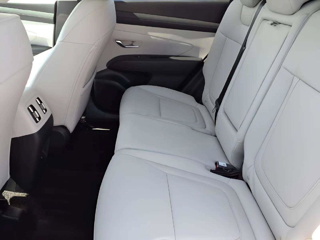 New 2026 Hyundai Tucson SEL Plus FWD image 12