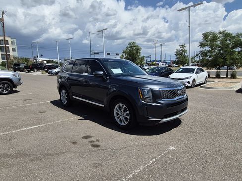 Used 2021 Kia Telluride LX FWD image 7