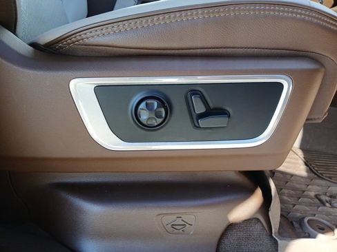 Used 2020 RAM 1500 Laramie image 29