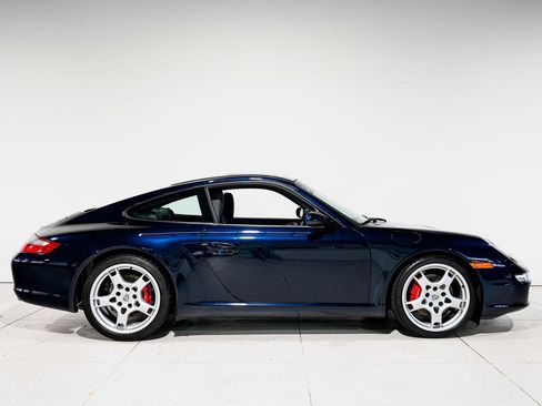 Used 2006 Porsche 911 Carrera S RWD image 2